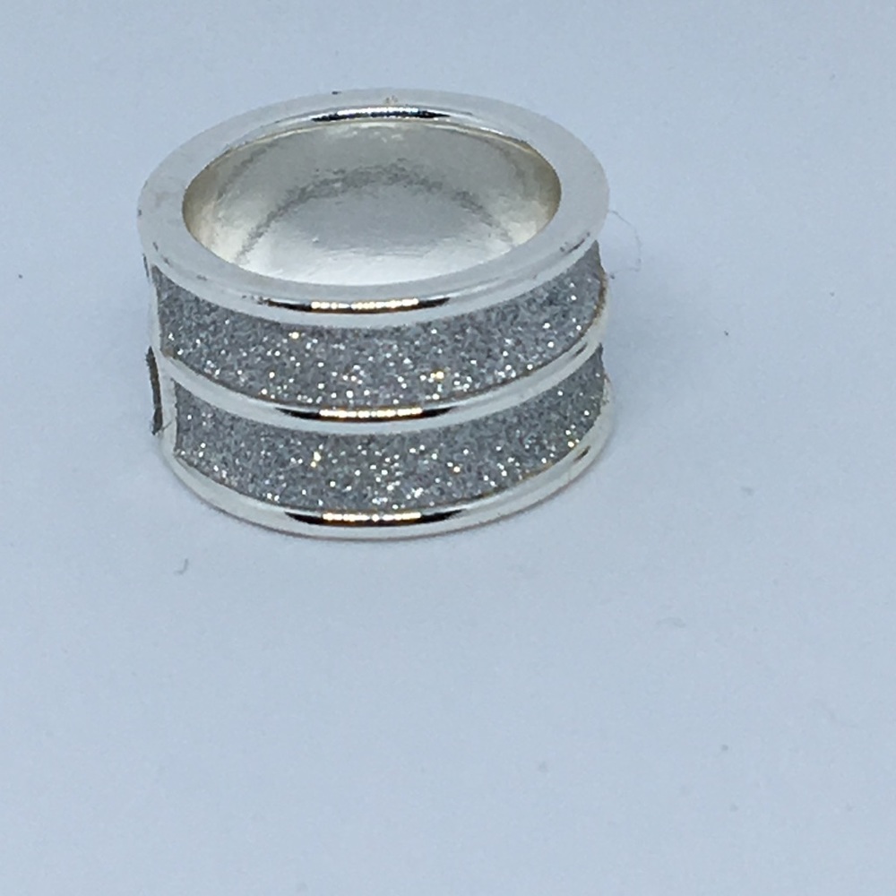 Avon Ring - Picture 3 of 5